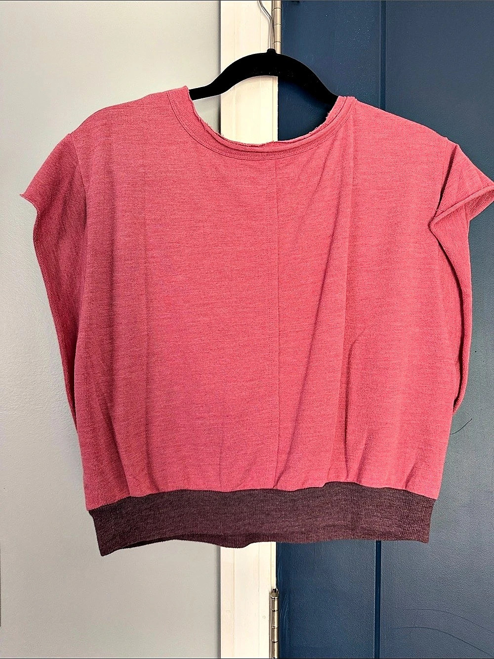 Free Movement Short Sleeve V-Neck Top in Pink Large - Picture 2 of 5